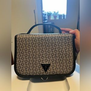 Guess cosmetic bag